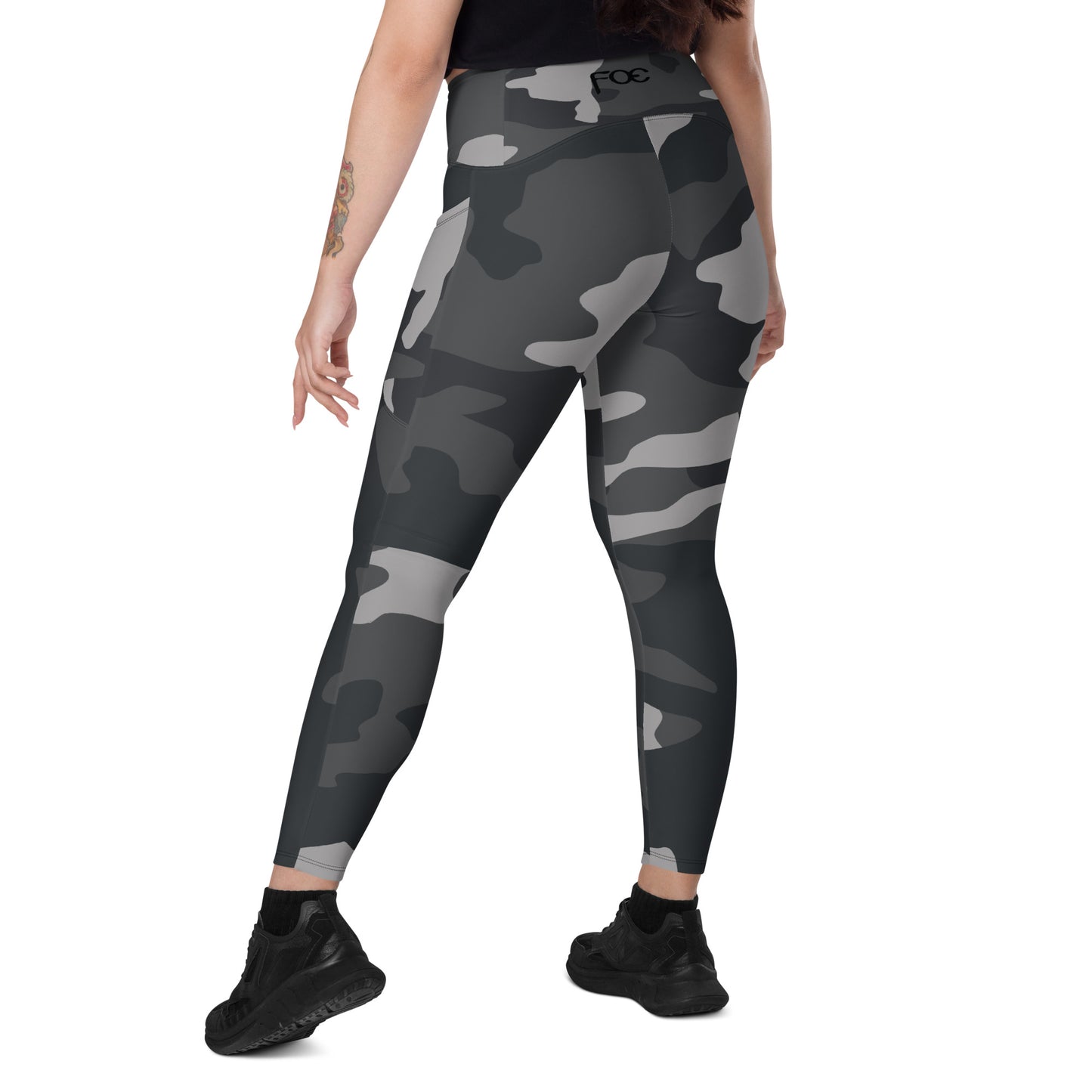 Crossover leggings with pockets